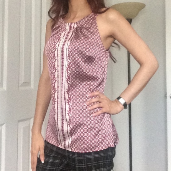 White House Black Market Tops - WHBM Patterned Shell Top